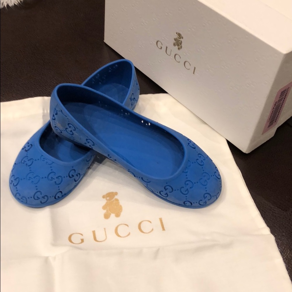 Gucci girl blue sandals
